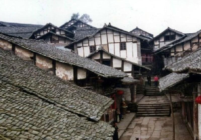 离石公安分局召开“2024春雷行动”打击整治行动推进会