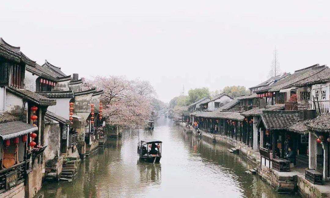 清凉夏日冰淇淋